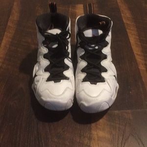 Men's Nile Basketball sneaker Barkleys